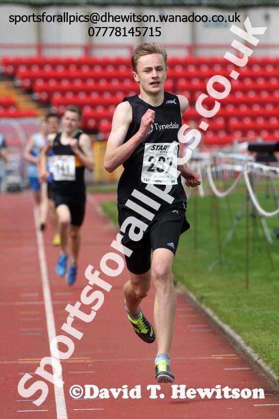 Boys under-15s, North East Track and Field Champs., Gateshead. Photo: David T. Hewitson/Sports for All Pics